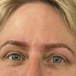 Browsbysabira - Brows after tint & brow shaping