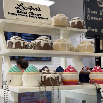 LuAnn's Bakery & Cafe - Cafes Near Me - Hartford, Connecticut