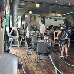 Longstreet's Deli - The decor is vintage and eclectic