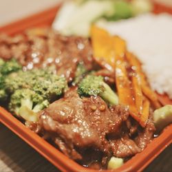 Min's Dumpling - Broccoli Beef Lunch Bento Box. Tender slices of beef with crisp-tender broccoli. So delicious!