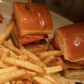 Houston's Restaurant - Chicken Sandwich - American Near Me - Hackensack, New Jersey Houston's Restaurant - Chicken Sandwich - American Near Me - Hackensack, New Jersey