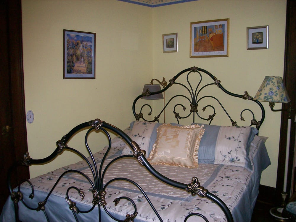 ROSE GARDEN BED AND BREAKFAST Updated October 2024 4 Fairview