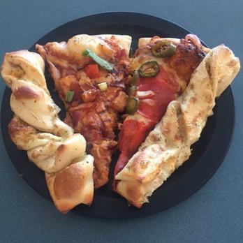 Round Table Pizza - Yum! - Pizza Near Me - Cathedral City, California