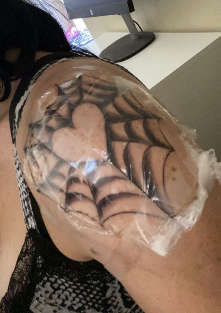 Bakersfield Tattoo & Piercing Photos