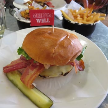 Byron - Byron Burger - American Near Me - London, XGL