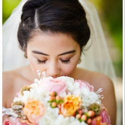 Hologram Beauty - Beautiful natural bridal makeup