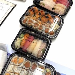 Prime Sushi & Ramen - Sashimi Appetizer (6) Tiger Roll Sushi Deluxe Spicy Maki Combo Spicy Tuna Roll