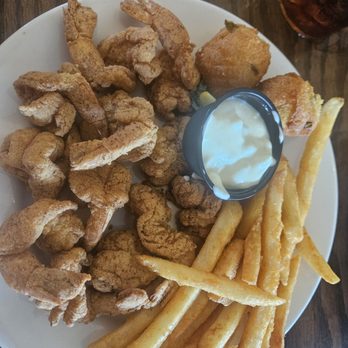 White Cap Seafood Restaurant - (VERY Hard) fried shrimp platter - Seafood Near Me - Gulfport, Mississippi White Cap Seafood Restaurant - (VERY Hard) fried shrimp platter - Seafood Near Me - Gulfport, Mississippi