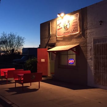 Kiss Pollos Estilo Sinaloa - 2 tables outside - Mexican Near Me - Phoenix, Arizona