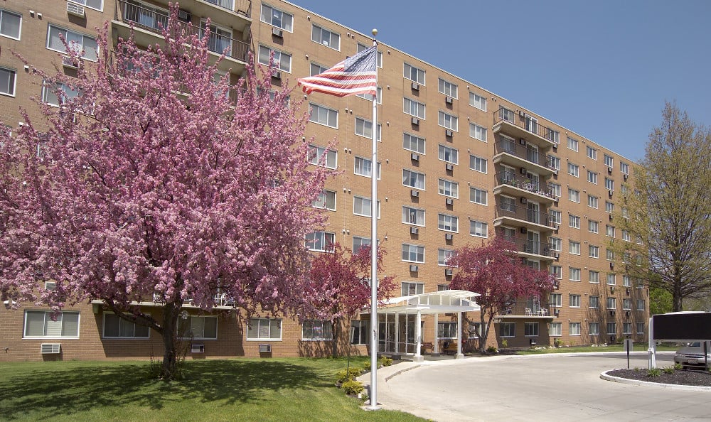 FINDLAY SENIOR TOWERS Updated August 2024 806 Bright Rd, Findlay