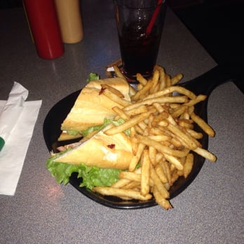 Benchwarmer's Pub & Grill - Duck game and good food - American Near Me - La Grande, Oregon