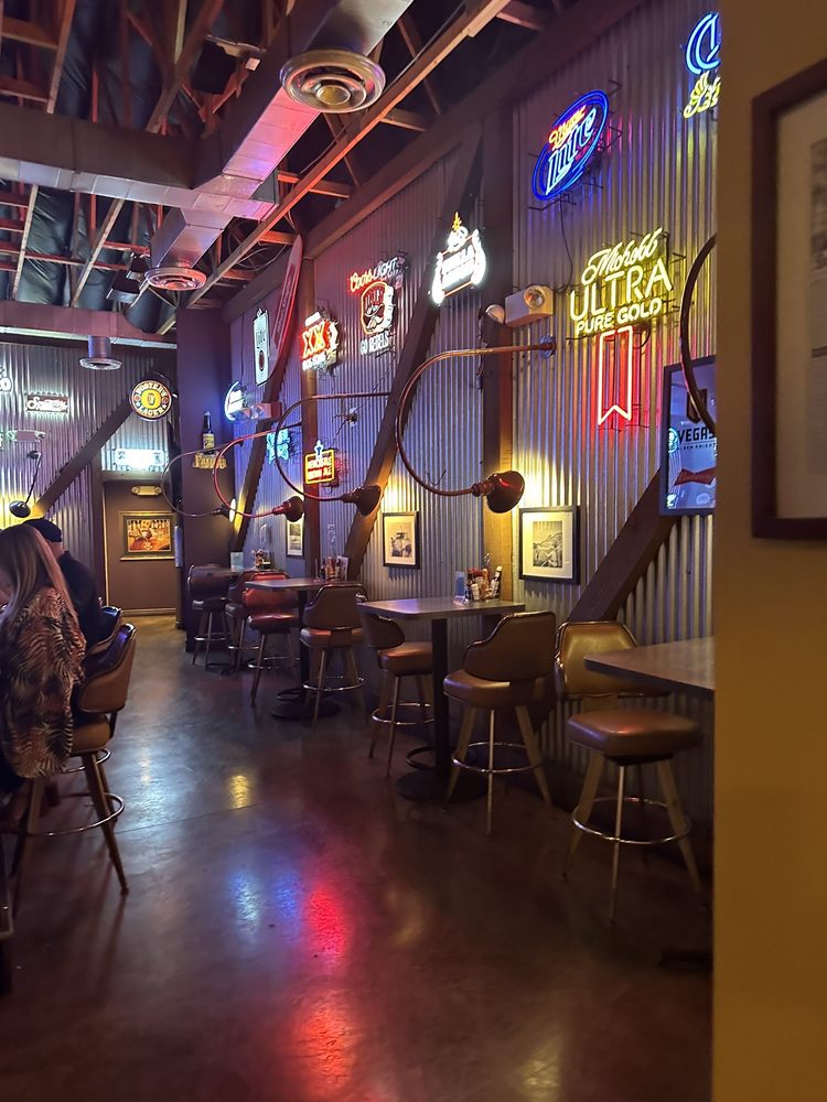 Shucks Tavern & Oyster Bar - Photo 2