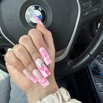 Diamond Nails - nails by Maggie - Nail Salons Near Me - Roseville, California