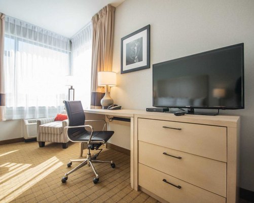 Comfort Inn & Suites, Campbell River by null