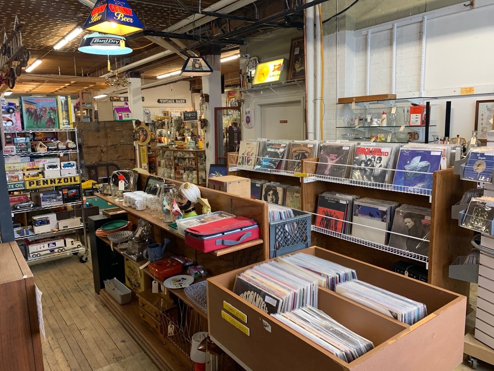 ANTIQUE MALL Updated May 2024 200 W Main Ave, Bismarck, North