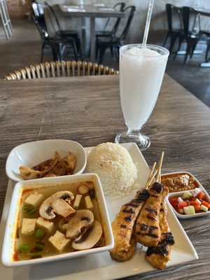 Watdongmoonlek Noodle by null