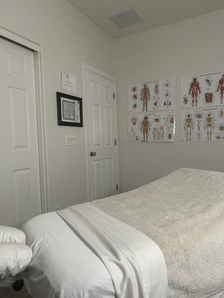 Black Pearl Massage Logo