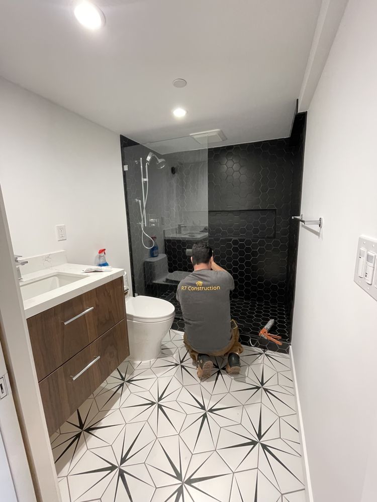 Slide of R7 Construction