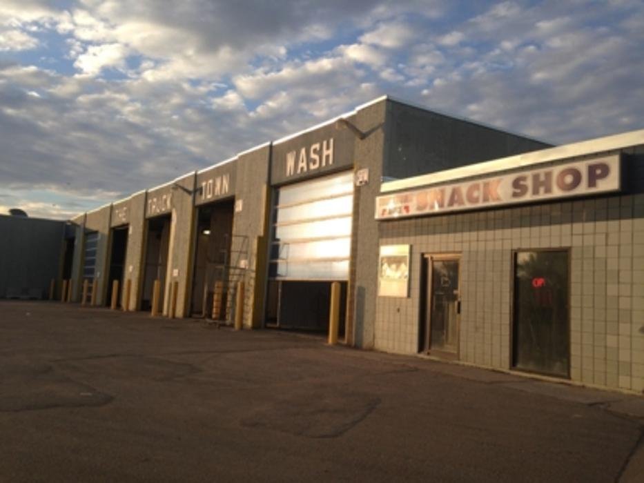 WILLOW TRUCK TOWN CARWASH Updated September 2024 12 Photos 21