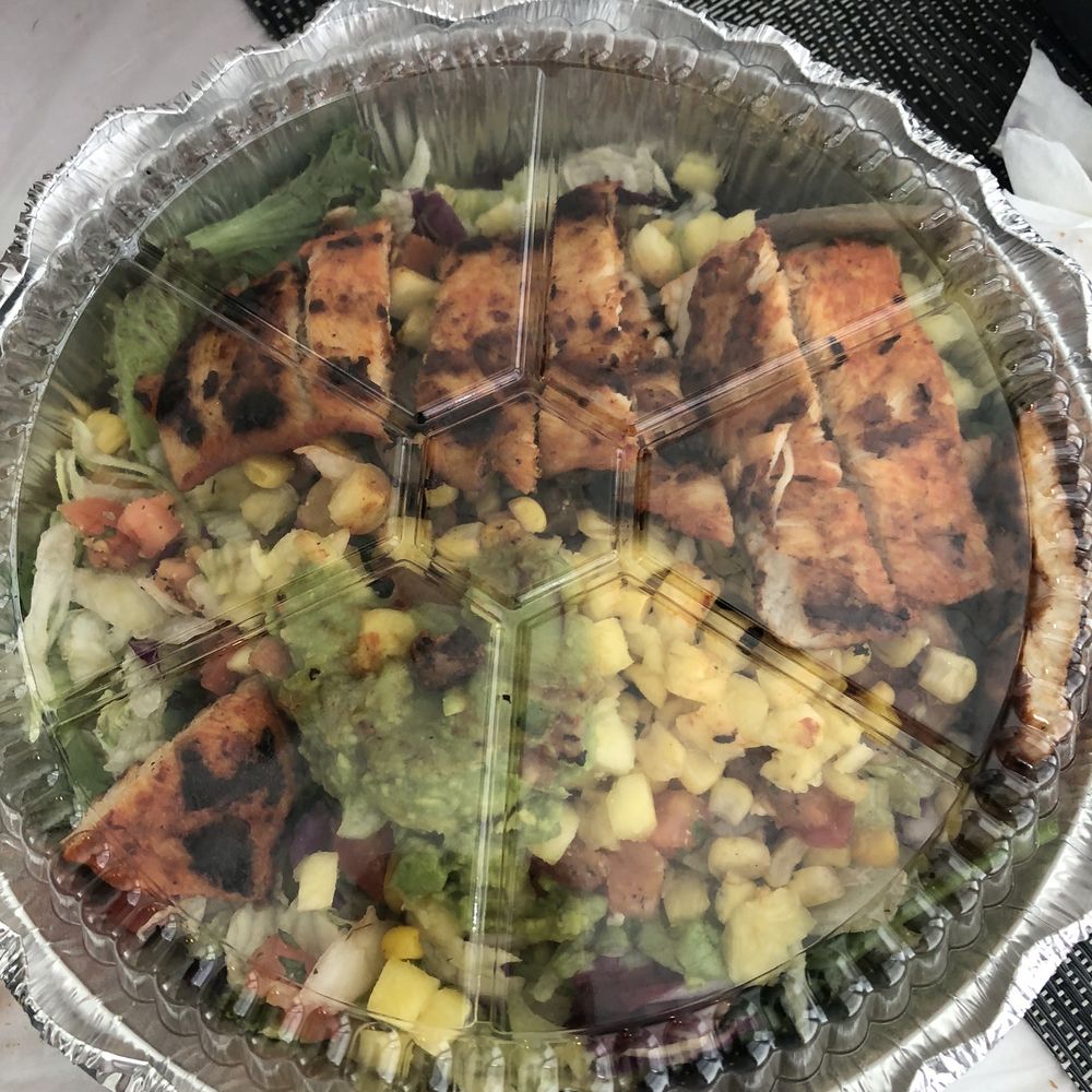 Mezcalito - Apex - Fiesta Salad with chicken - Mexican Near Me - Apex, North Carolina Mezcalito - Apex - Fiesta Salad with chicken - Mexican Near Me - Apex, North Carolina