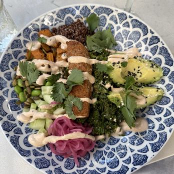The Hampton Social - Delray Beach - AHI TUNA BOWL* - Seafood Near Me - Delray Beach, Florida The Hampton Social - Delray Beach - AHI TUNA BOWL* - Seafood Near Me - Delray Beach, Florida