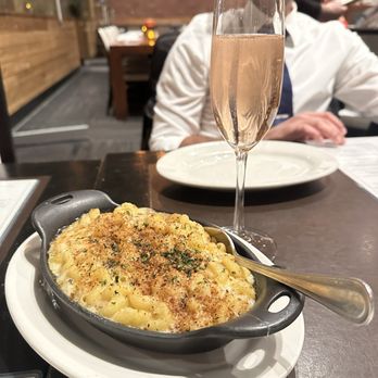 Fire & Oak - F&O Mac 'n' Cheese - New American Near Me - Montvale, New Jersey