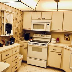South Seas Northwest Tower III & IV - Unit 508 Building 3 Kitchen!