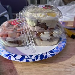 Devour Desserts - Sampler pack of strawberry shortcake, pineapple strawberry and peanut butter and banana cake