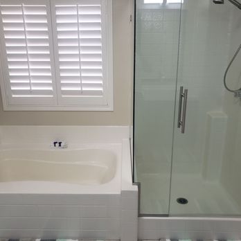 Allglass Bath - Upstairs master bathroom with new shower door with ladder pull handle - Glass & Mirrors Near Me - Upland, California