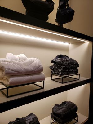 Bloomingdale's by null