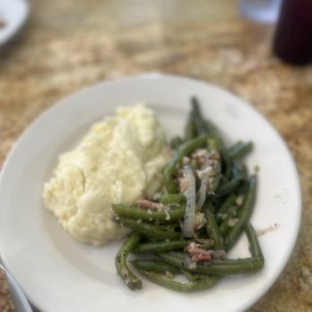 6 Klicks Cafe - Mashed potatoes and green beans - Cafes Near Me - Helotes, Texas 6 Klicks Cafe - Mashed potatoes and green beans - Cafes Near Me - Helotes, Texas