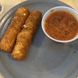 Mozzarella sticks. It came with 4 sticks. Mozzarella sticks. It came with 4 sticks.