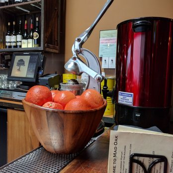 Mad Oak - Fresh squeezed Greyhound, anyone? - Bars Near Me - Oakland, California Mad Oak - Fresh squeezed Greyhound, anyone? - Bars Near Me - Oakland, California