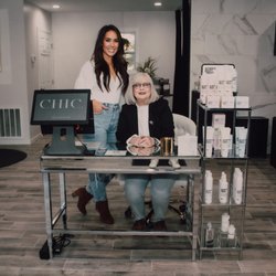 CHIC Salon - New Sturbridge hair salon