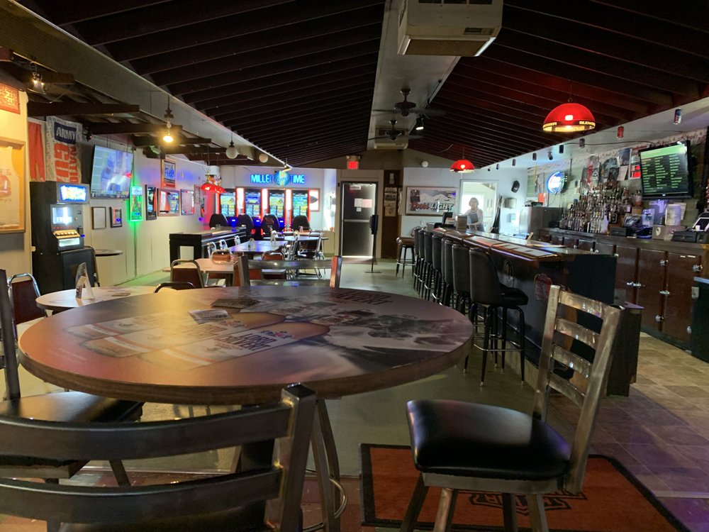 TRIO BAR & GRILL Updated September 2024 20 Photos 313 Center St, Enderlin, North Dakota