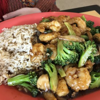 Chef Leo's - a plate of chinese food - Chinese Near Me - Vidor, Texas