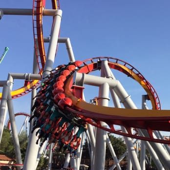 Silver Bullet - Lots of happy faces on the Silver Bullet, and a few screamers too!   :-) - Amusement Parks Near Me - Buena Park, California