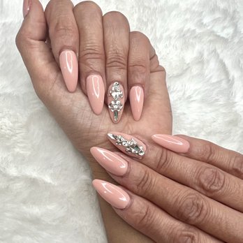 2Q Nail Bar - Nail Salons Near Me - Woodbridge, Virginia