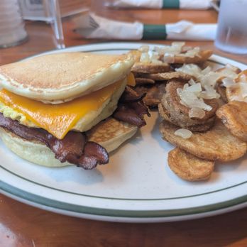 Polly's Pancake Parlor - Polly panwhich with bacon and mild cheese - Breakfast & Brunch Near Me - Sugar Hill, New Hampshire Polly's Pancake Parlor - Polly panwhich with bacon and mild cheese - Breakfast & Brunch Near Me - Sugar Hill, New Hampshire