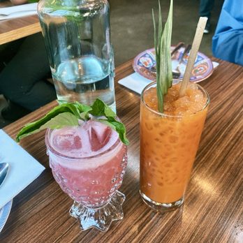 Eem - Coulda Shoulda Woulda, Thai Tea w/ Oat Milk - Cocktail Bars Near Me - Portland, Oregon