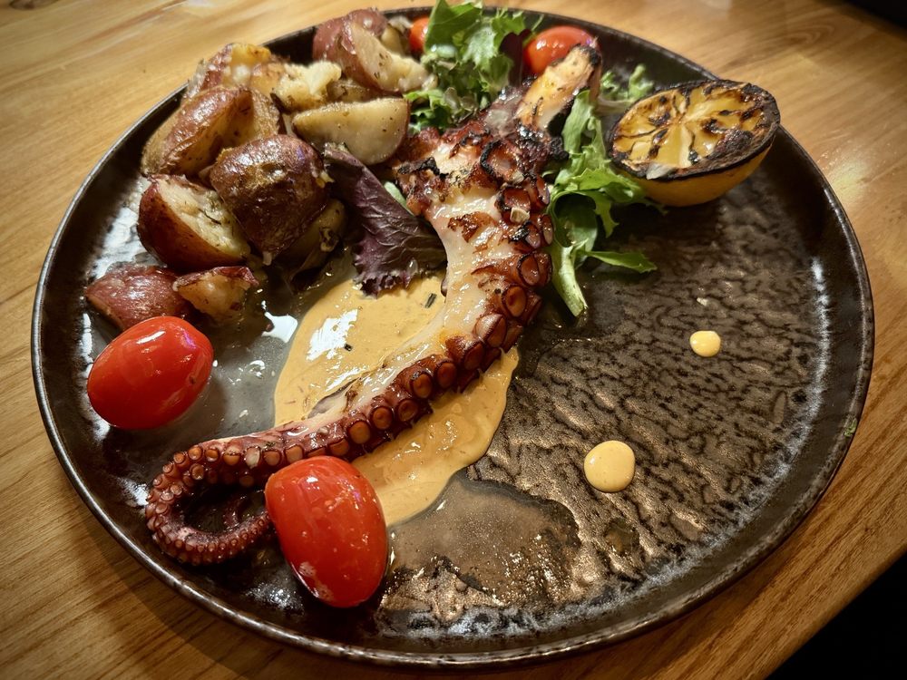 Social spots from La Viuda Negra Cantina