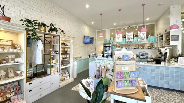 Ohh...macarons by null