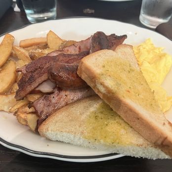 Maggiano's Little Italy - Italian American breakfast - Italian Near Me - Dallas, Texas