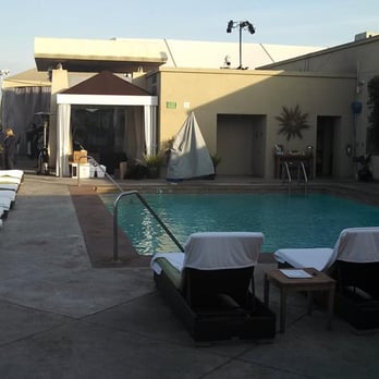 L'Ermitage - The pool area (top floor) - Hotels Near Me - Beverly Hills, California L'Ermitage - The pool area (top floor) - Hotels Near Me - Beverly Hills, California