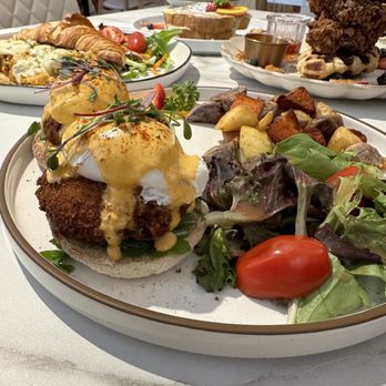 Taste & Glory - Crab Cake Benedict - Breakfast & Brunch Near Me - San Mateo, California Taste & Glory - Crab Cake Benedict - Breakfast & Brunch Near Me - San Mateo, California