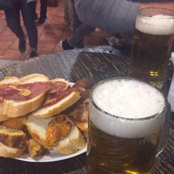 El Tigre del Norte - Beers and tasty pile of tapas - Tapas Bars Near Me - Madrid, M