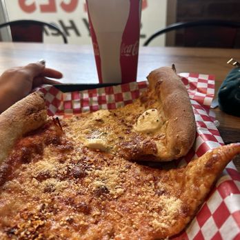 Victorinos Pizzeria  - Pizza Near Me - Chula Vista, California
