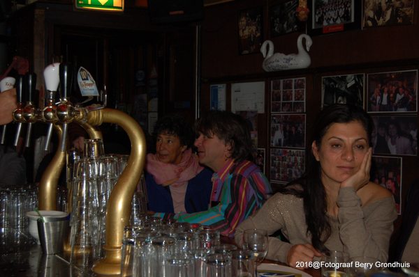 De Twee Zwaantjes by null