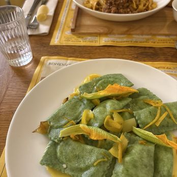 Sfoglia Rina - Pasta Shops Near Me - Bologna, BO