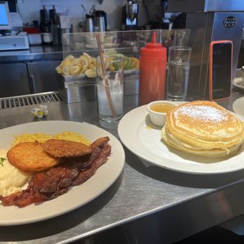 Clinton St. Baking - Southern breakfast and plain pancakes - Bakeries Near Me - New York, New York